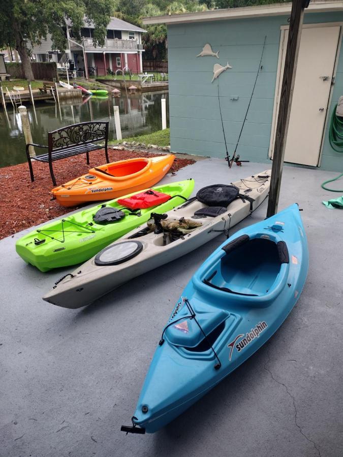 Cozy Vintage Waterfront Home With Fireplace And Kayaks Спринг-Хилл Экстерьер фото